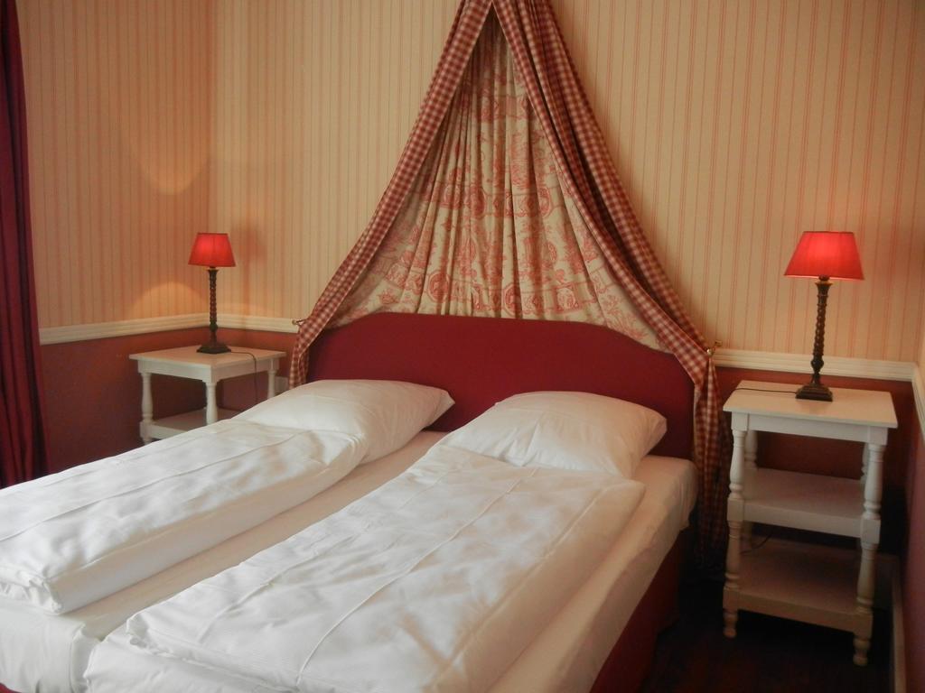 Schlosshotel Gotzenburg Jagsthausen Buitenkant foto