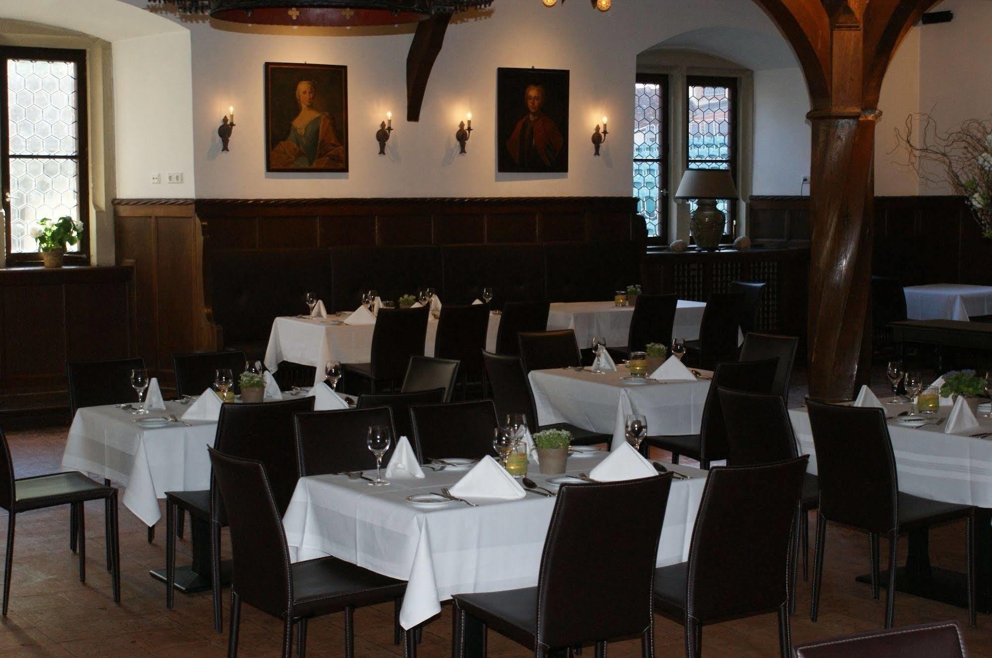 Schlosshotel Gotzenburg Jagsthausen Buitenkant foto