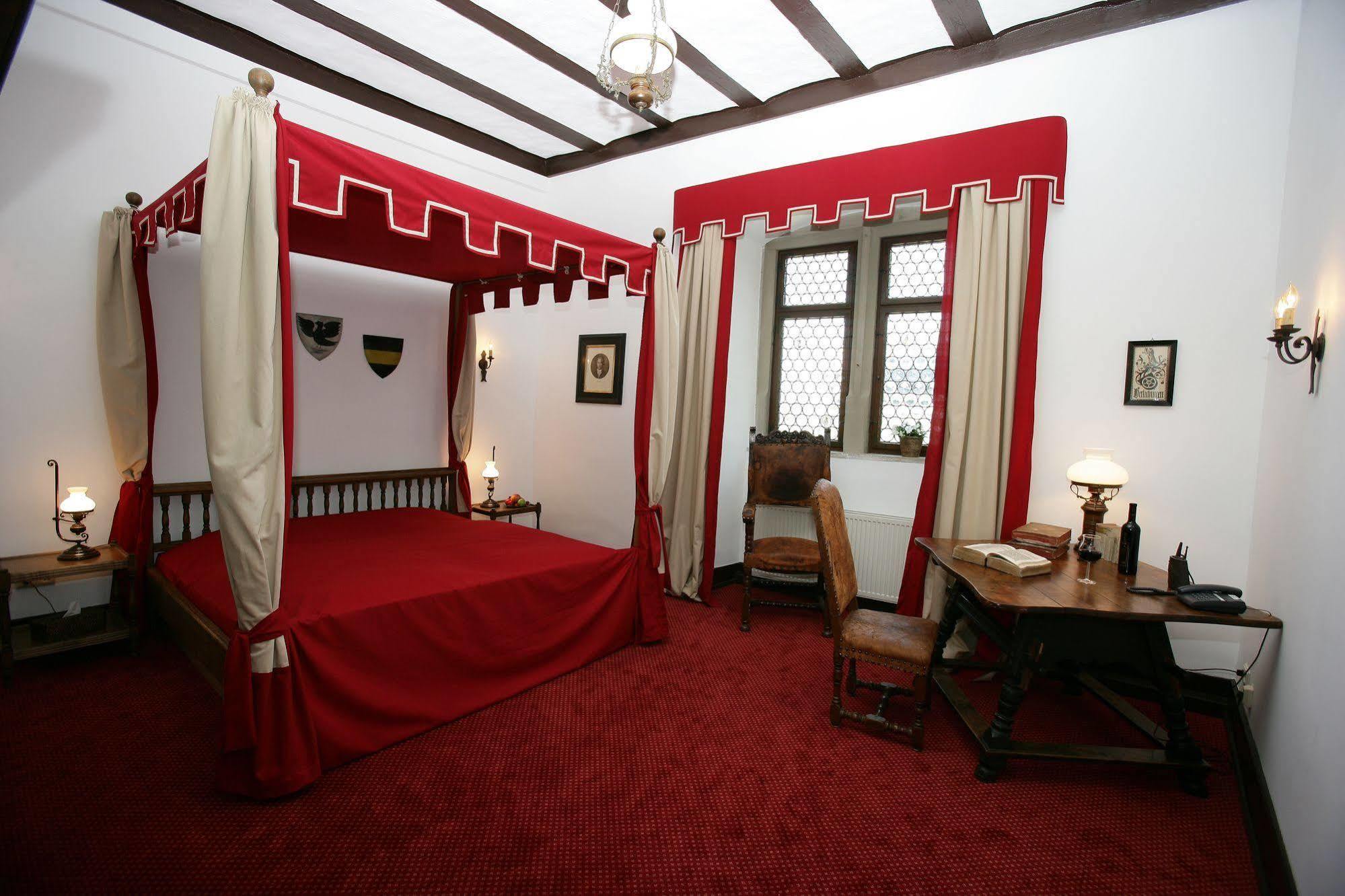 Schlosshotel Gotzenburg Jagsthausen Buitenkant foto
