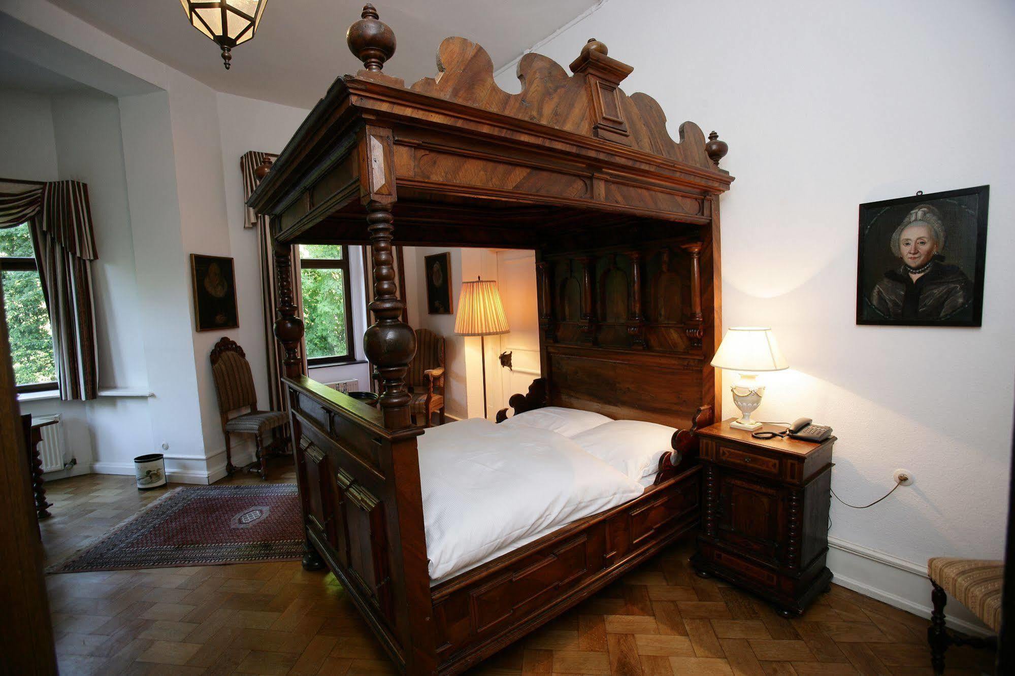 Schlosshotel Gotzenburg Jagsthausen Buitenkant foto